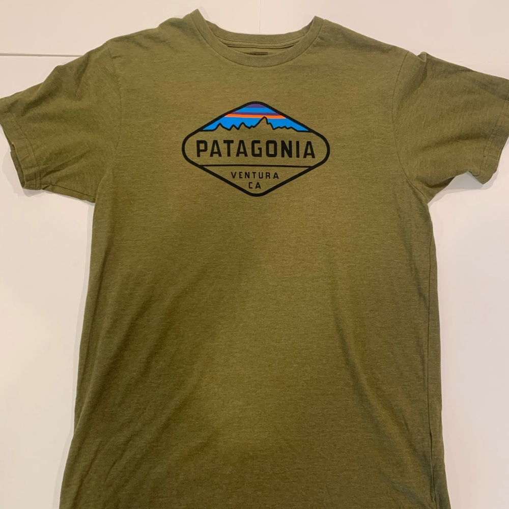 Patagonia Men's Olive Green Tee with Logo